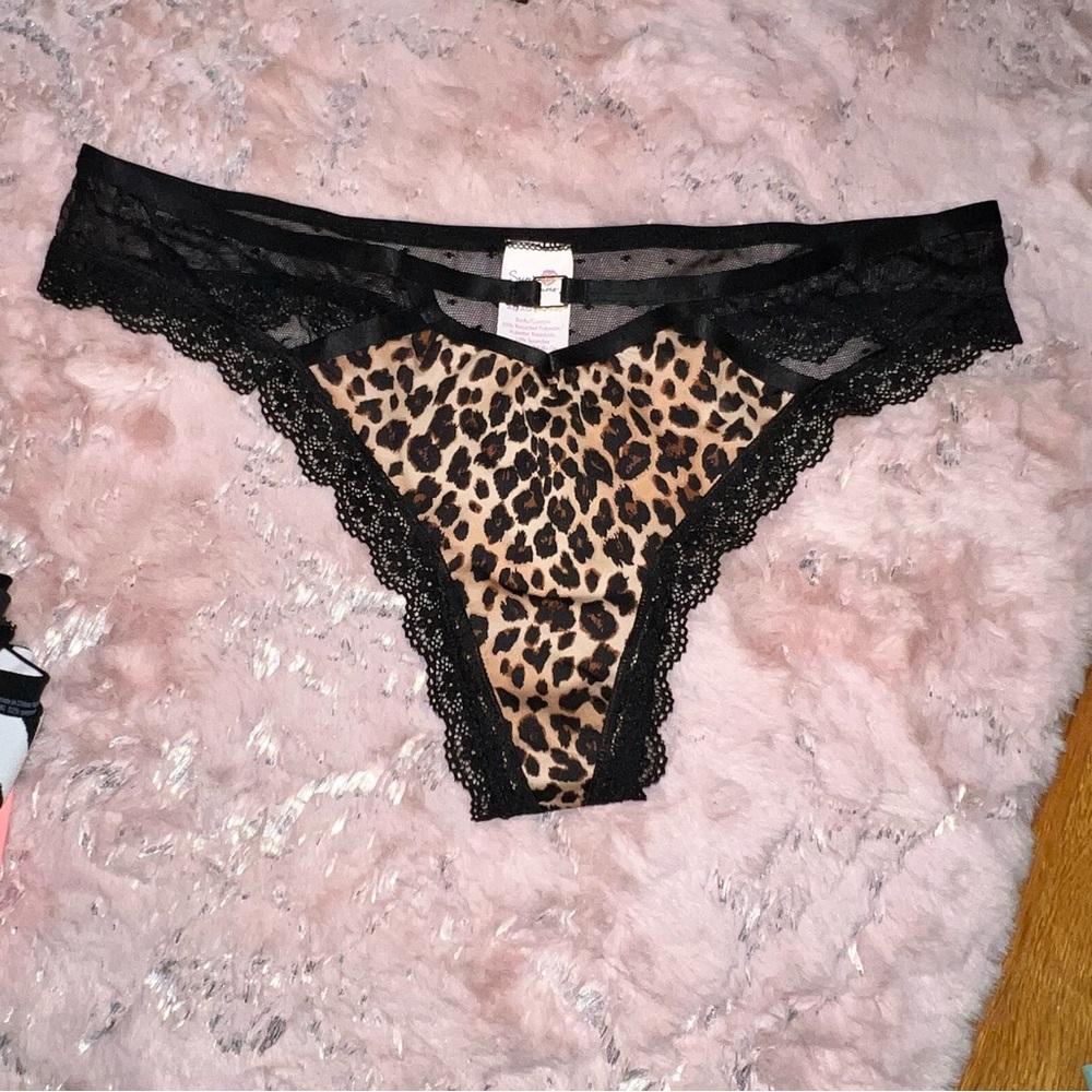 ❌❌SOLD❌❌Victoria’s Secret cheeky panty